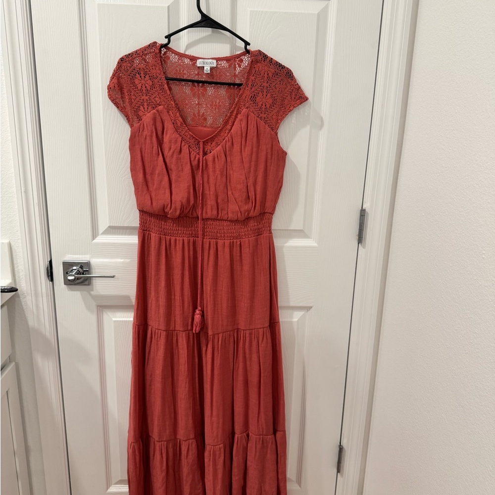 Elegant Lace-Trimmed Pink Maxi Dress